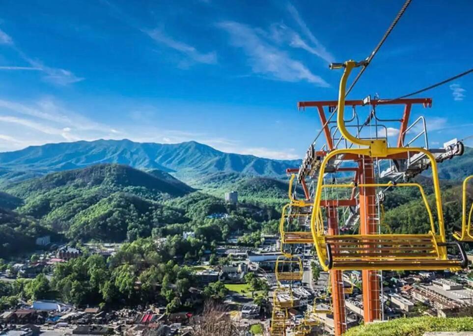 Honeymoon Couples Cabin Secluded, Hot Tub, Views سيفيرفيل المظهر الخارجي الصورة
